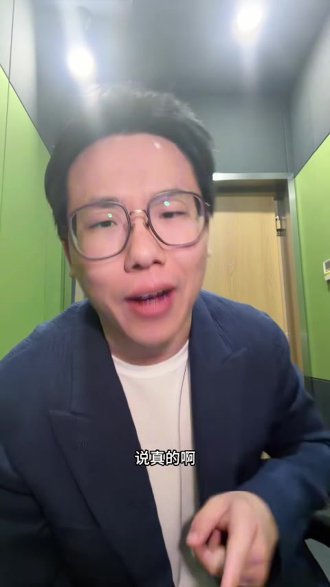 半岛体育APP-解说:巴雷特绝杀让人想起小卡 猛龙全队都能打&主场篮筐有玄学